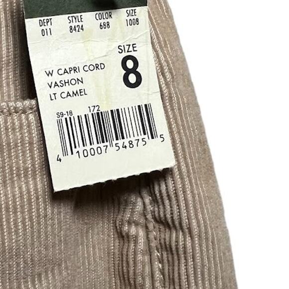 Eddie Bauer BNWT Khaki Colored Vashon Fit Corduroy Capris / Size 8 - Picture 5 of 7